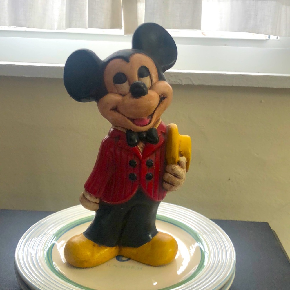 Vintage 1980 Disney Mickey mouse ceramic figure